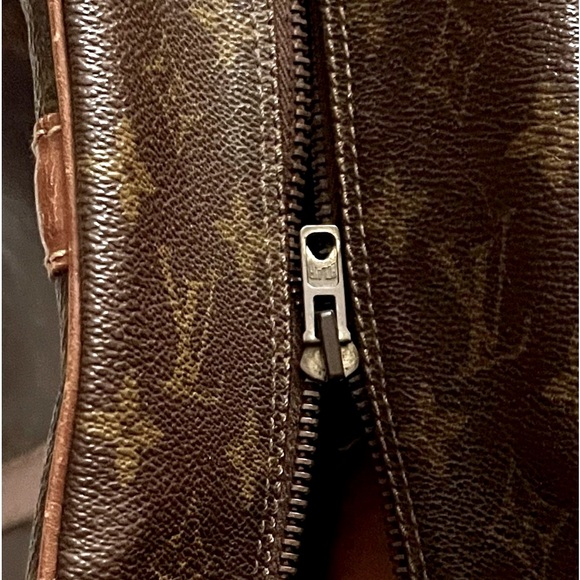 Authentic Louis Vuitton XL Monogram Danube GM Messenger Vaschetta trim - Picture 7 of 15